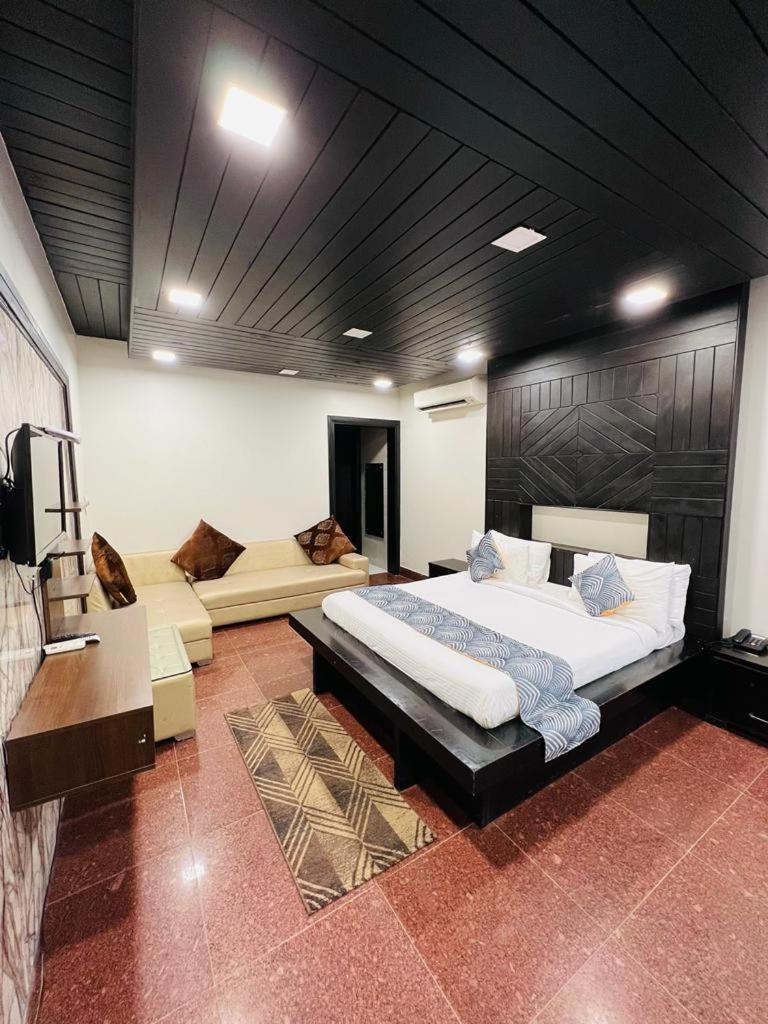 Namanbagh Hotel Alwar Ngoại thất bức ảnh